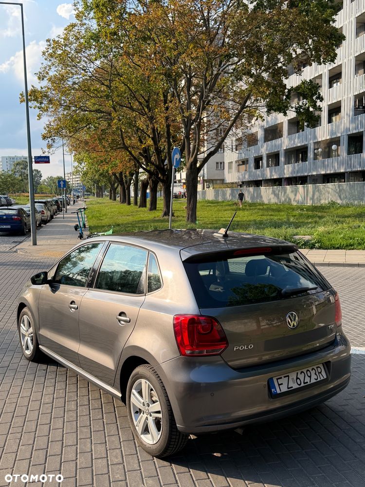 Volkswagen Polo - 2