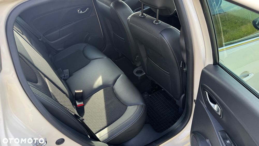 Renault Clio TCe 90 Luxe - 15