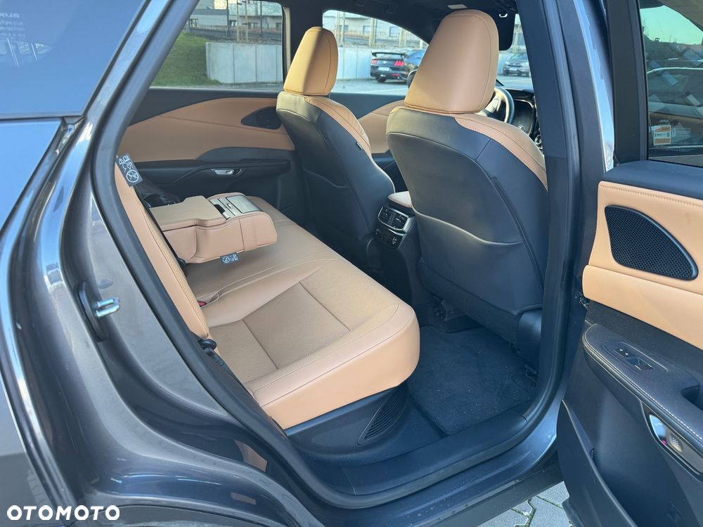 Lexus RX 350h F Sport Design - 12