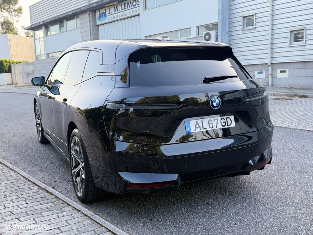 BMW iX xDrive 40 Pack Desportivo - 5