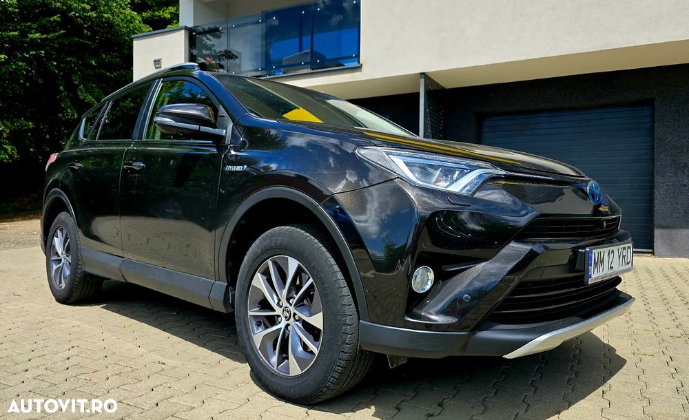 Toyota RAV4 - 9
