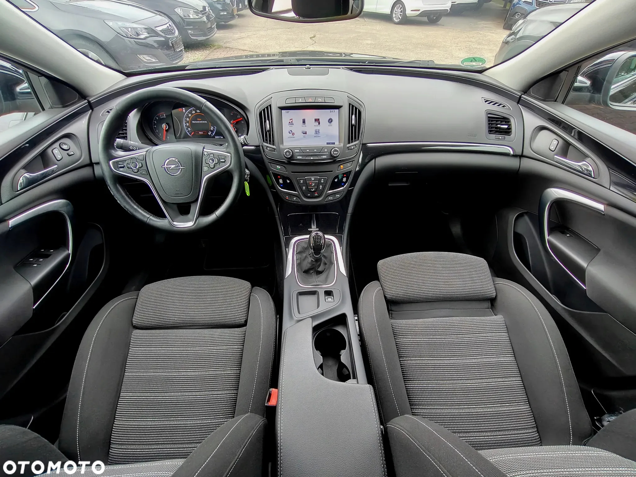 Opel Insignia 1.6 T Cosmo S&S - 12