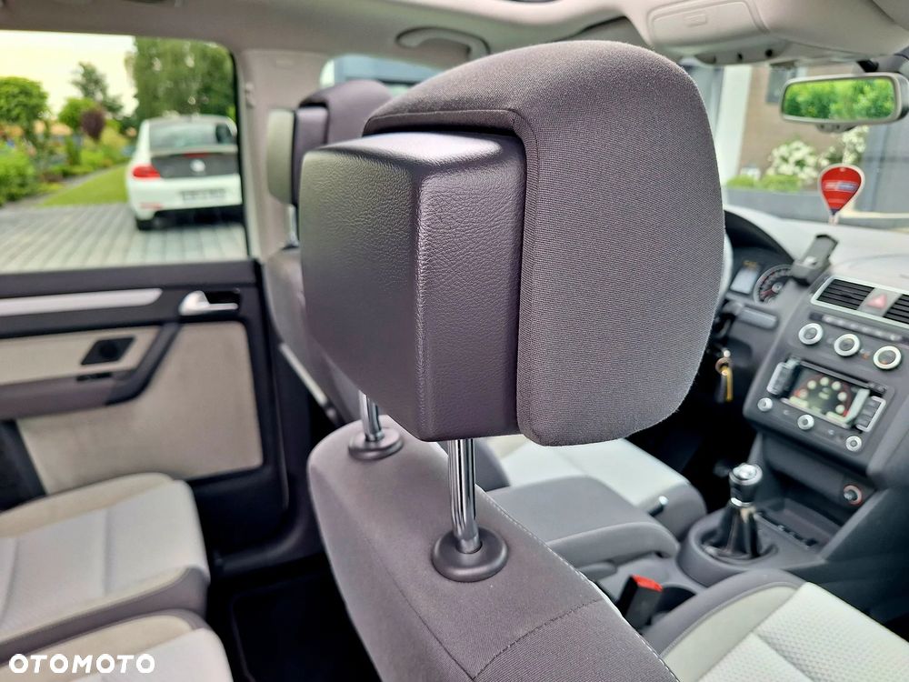 Volkswagen Touran - 29