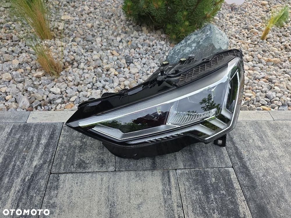 AUDI Q3 83A Lampa lewa przód Full Led Matrix HD 83A941035 Chrom 2023 - 2