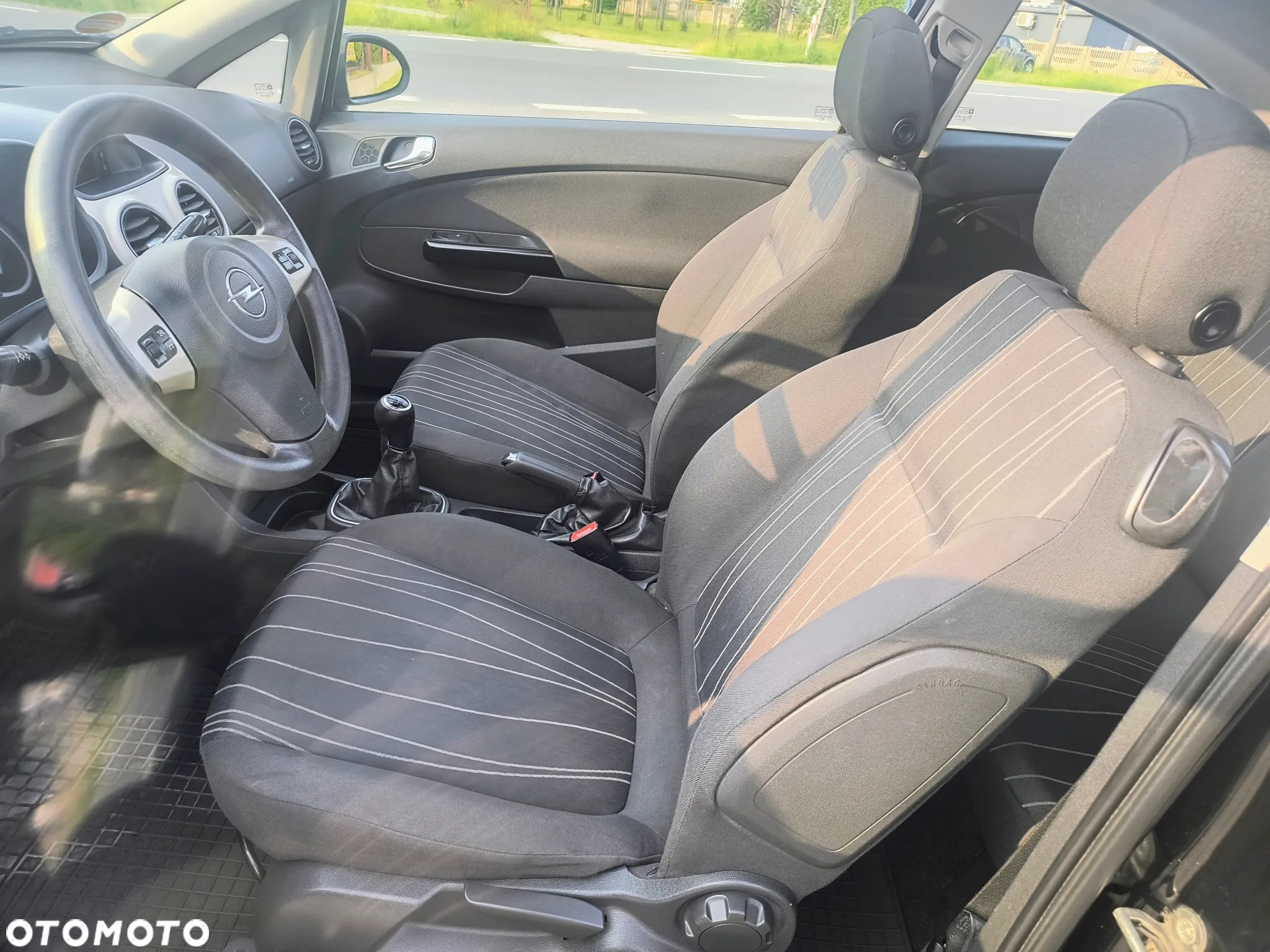 Opel Corsa 1.2 16V Color Edition - 6