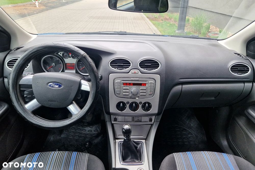 Ford Focus 1.6 Trend - 8