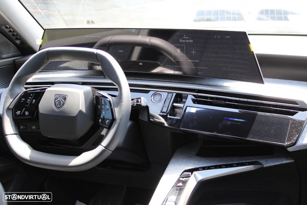 Peugeot 5008 1.2 Hybrid Allure e-DCS6 - 19