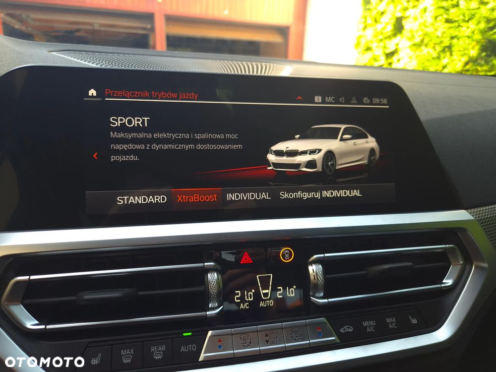 BMW Seria 3 330e xDrive M Sport - 14