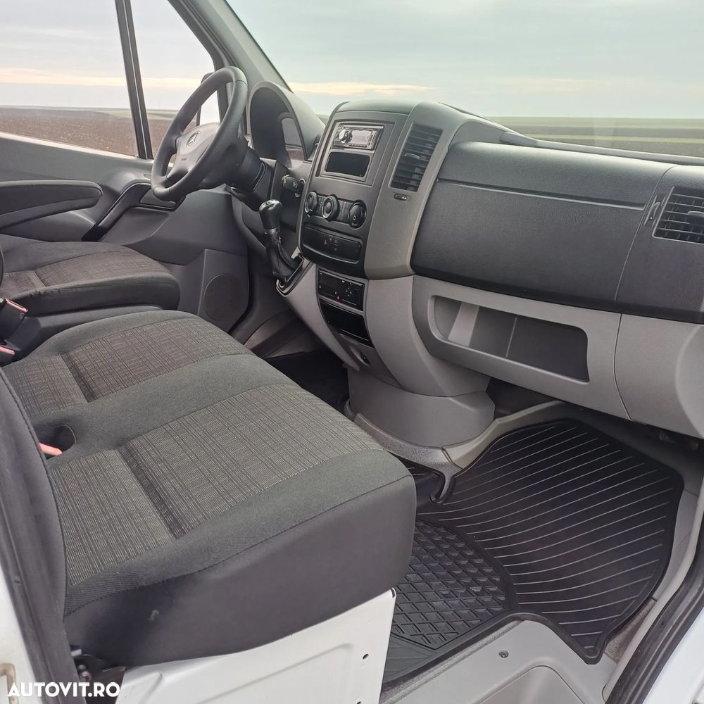 Mercedes-Benz Sprinter - 8