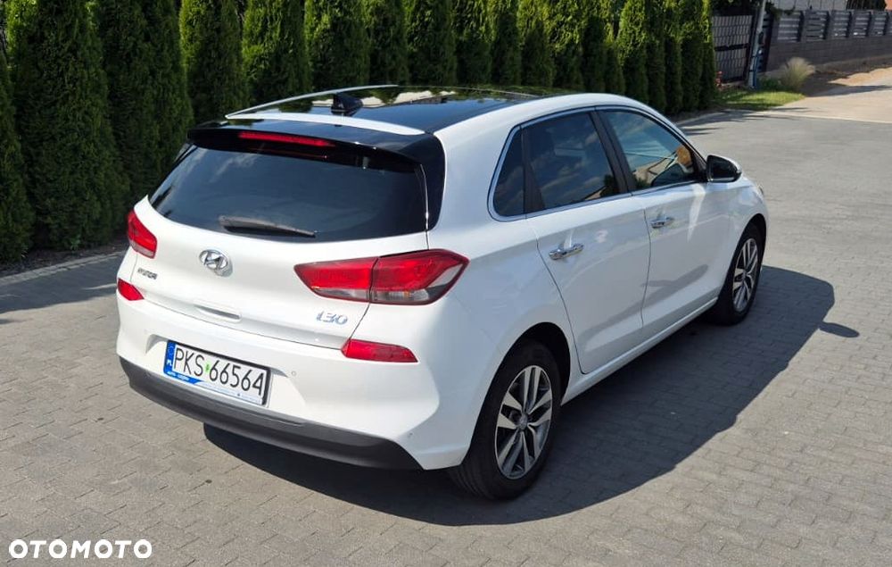 Hyundai i30 1.6 CRDi BlueDrive Premium DCT - 12