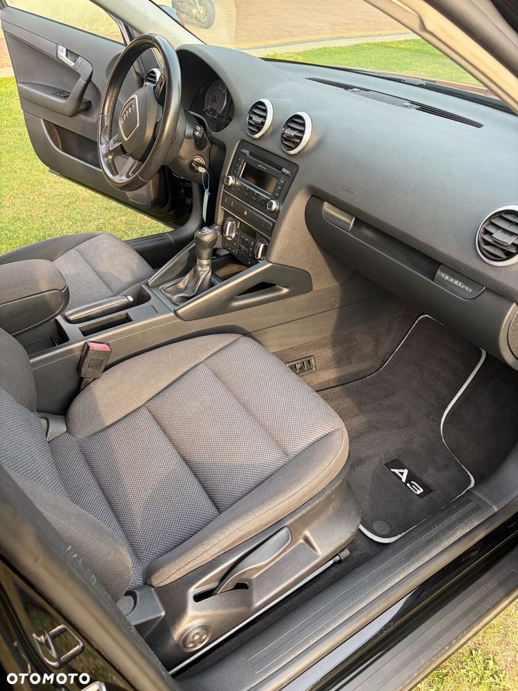 Audi A3 Sportback 2.0 TDI DPF quattro Attraction - 11