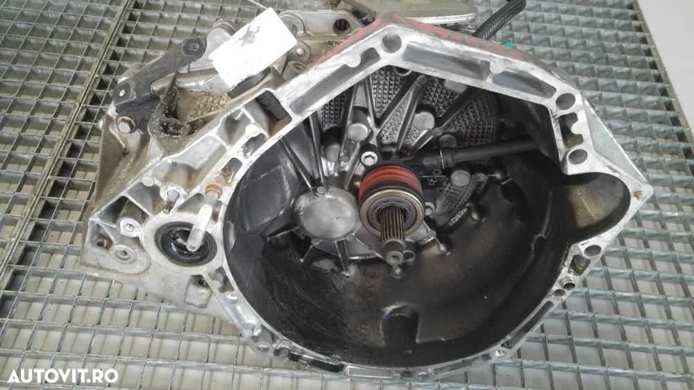 Cutie viteze 320105790r 1.5 dci euro 6 b k9k g666 dacia duster - 1