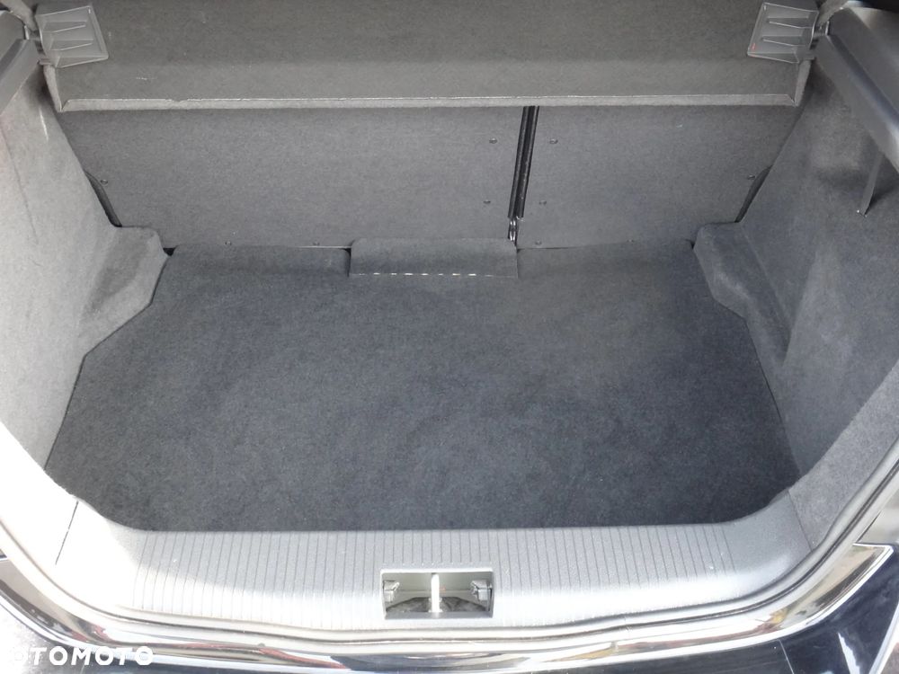 Opel Astra 1.6 Innovation - 28