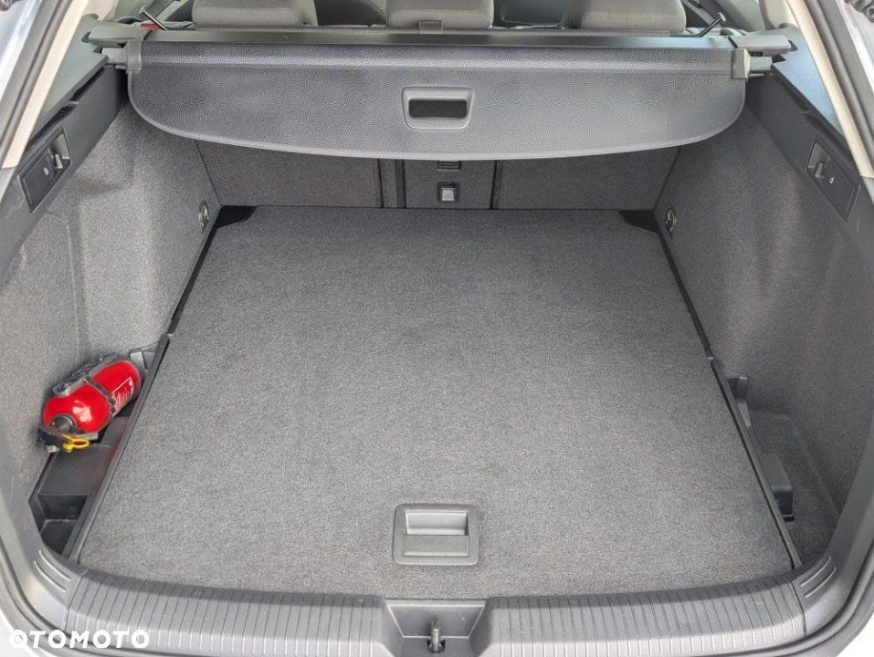Volkswagen Golf - 24
