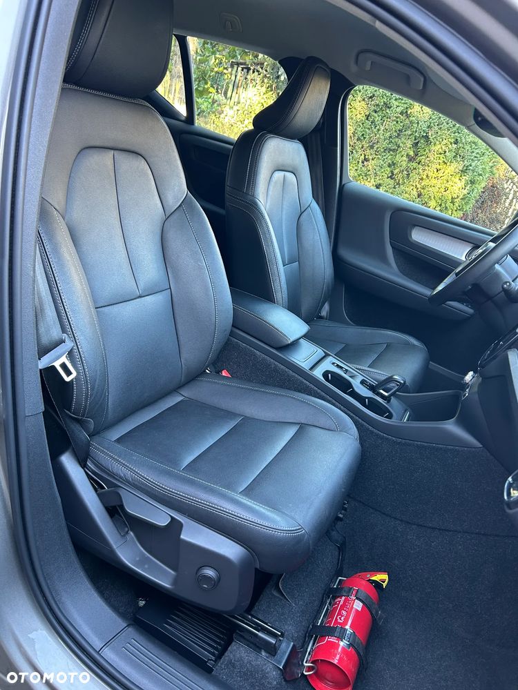 Volvo XC 40 B4 B Geartronic Momentum - 21