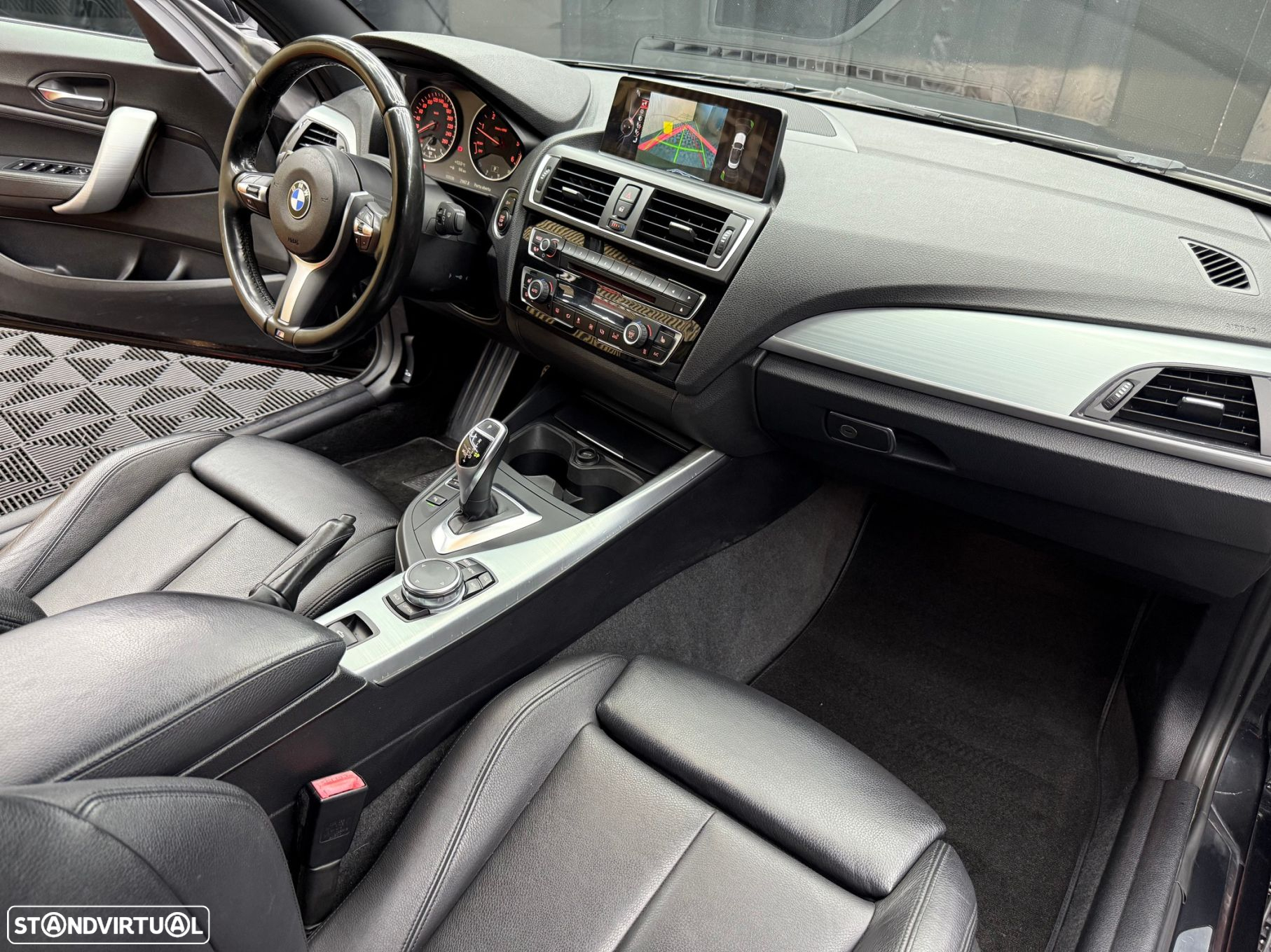 BMW 220 d Cabrio Pack M Auto - 36