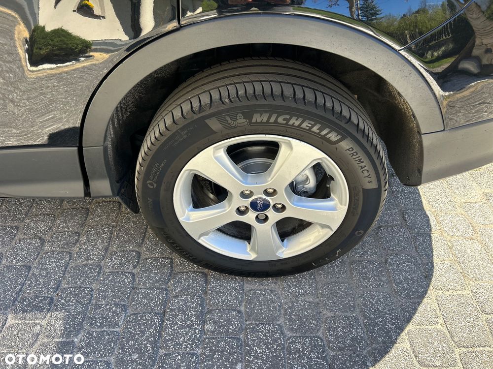 Ford Kuga 2.0 TDCi 2x4 Titanium - 18