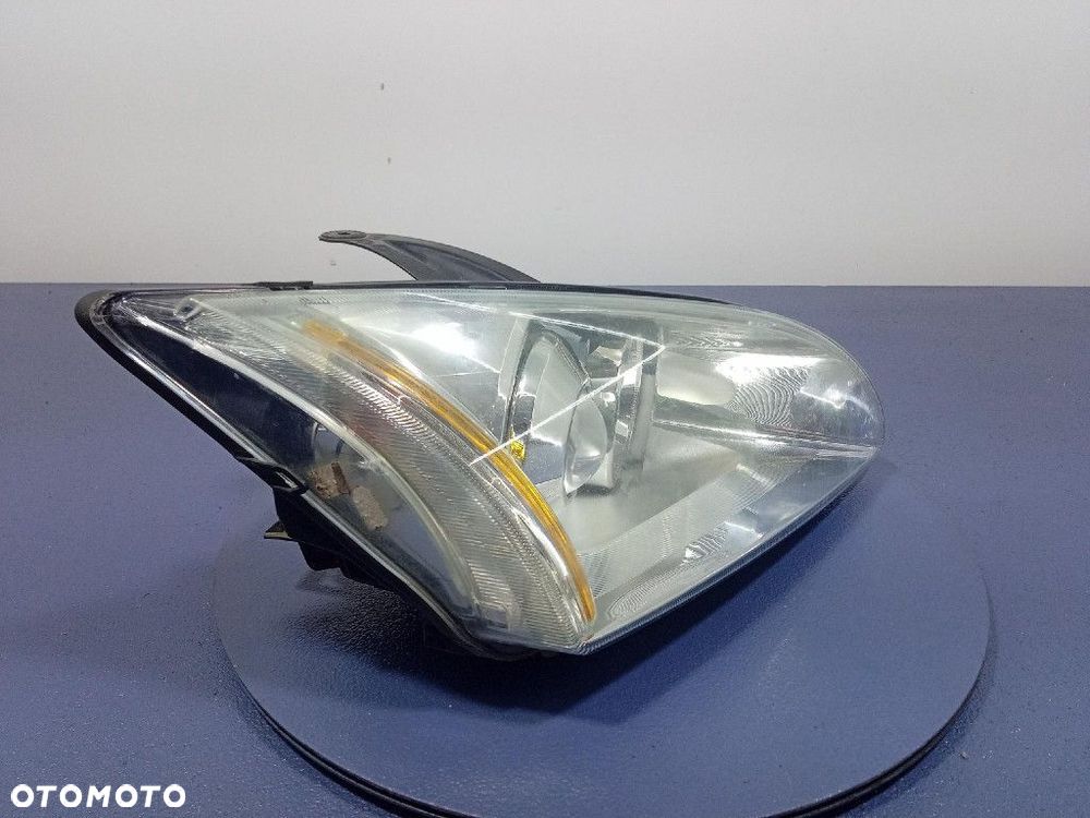 FORD FOCUS II 2004- REFLEKTOR PRAWY XENON LAMPA PRZÓD EU 4M5113W029 - 2