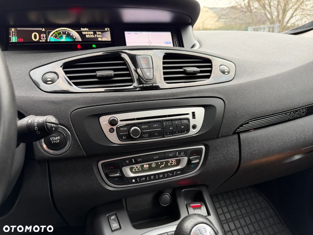 Renault Grand Scenic - 10