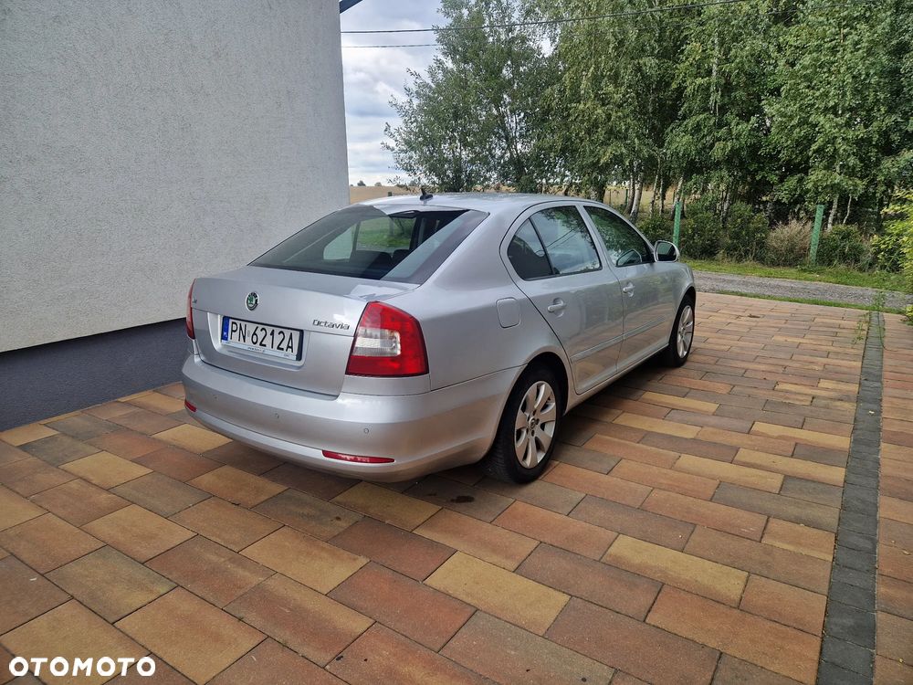Skoda Octavia 1.6 Elegance - 9