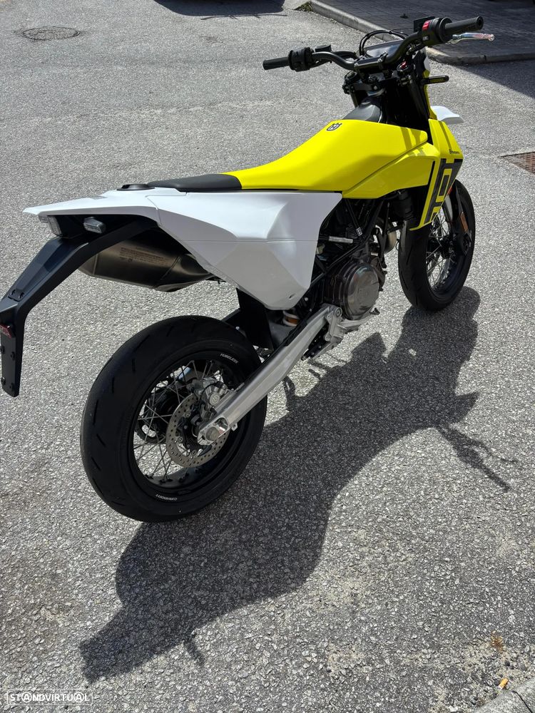 Husqvarna 701 Supermoto - 6