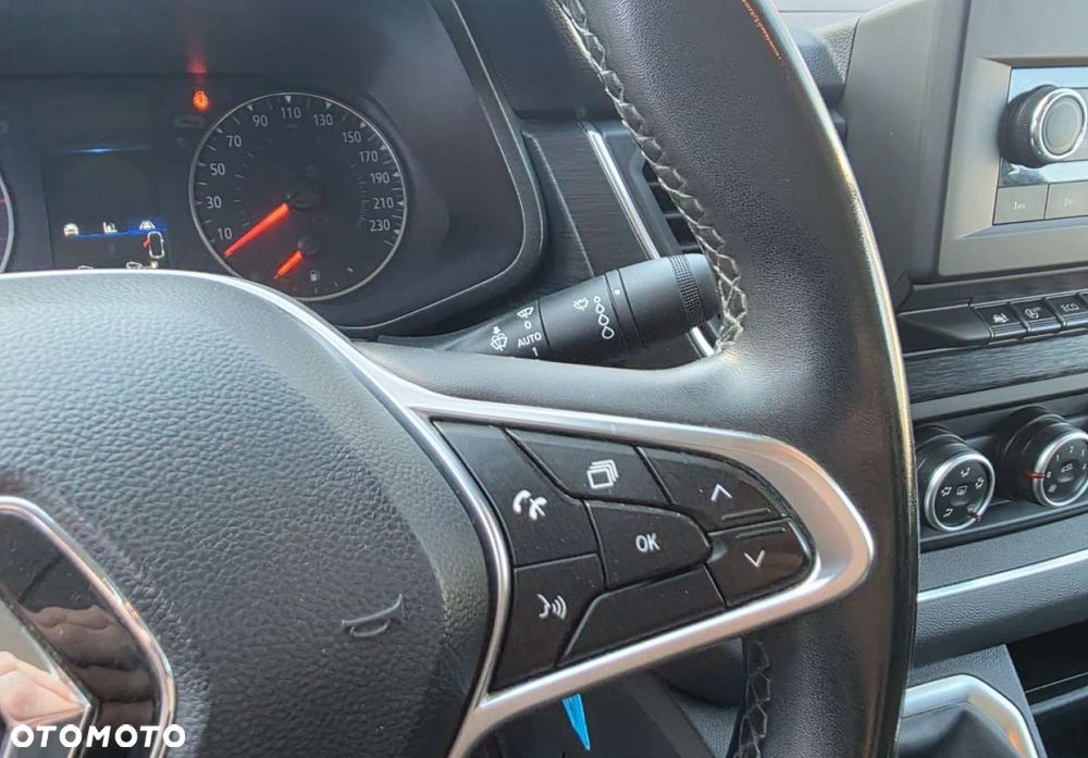 Renault Trafic - 16