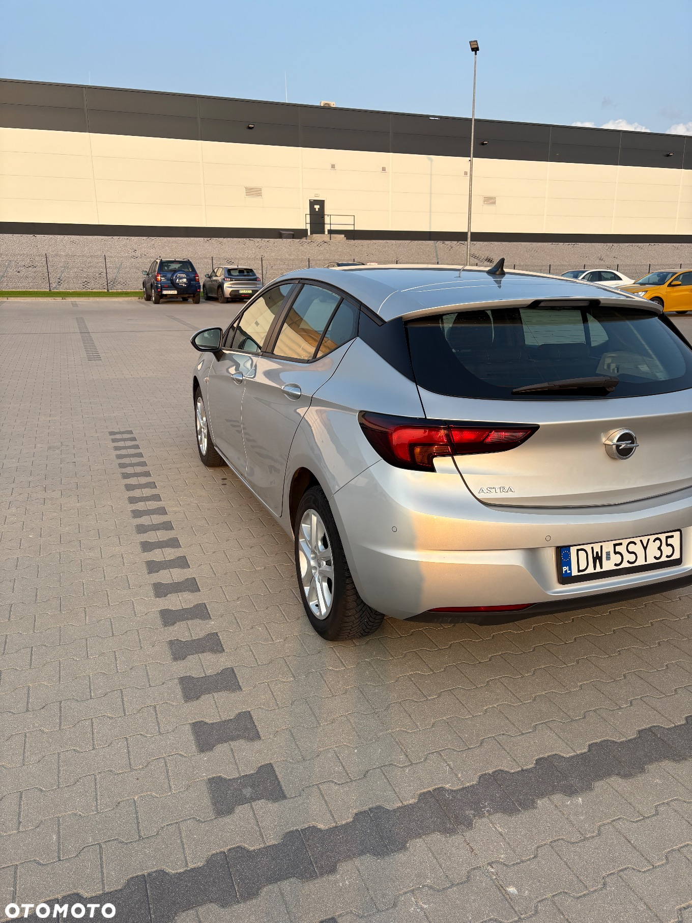 Opel Astra V 1.6 CDTI Essentia S&S - 6