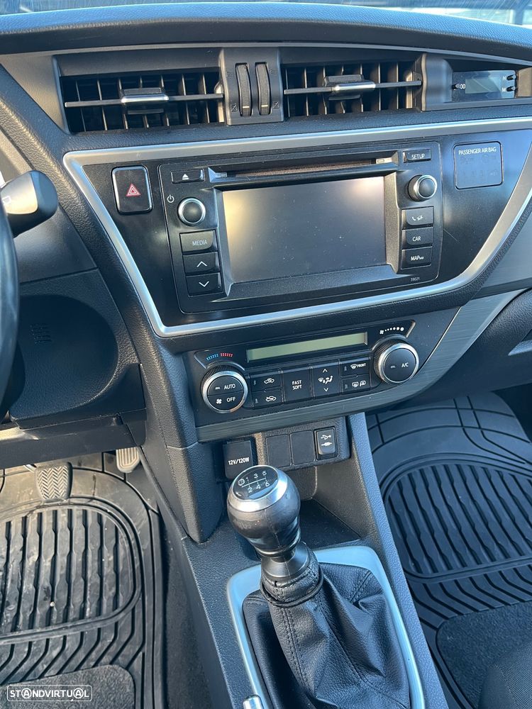Toyota Auris 1.4 D-4D - 9
