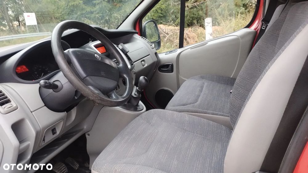 Renault TRAFIC - 9