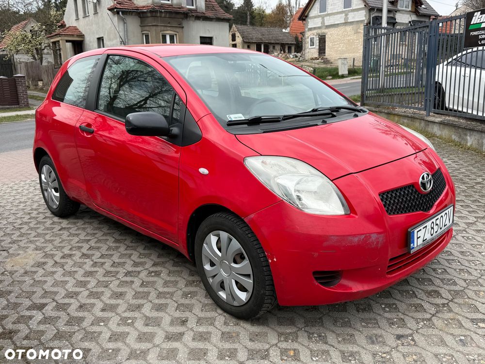 Toyota Yaris 1.3 Luna A/C - 3