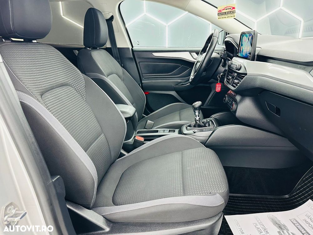 Ford Focus 1.5 EcoBlue Start-Stopp-System COOL&CONNECT DESIGN - 18