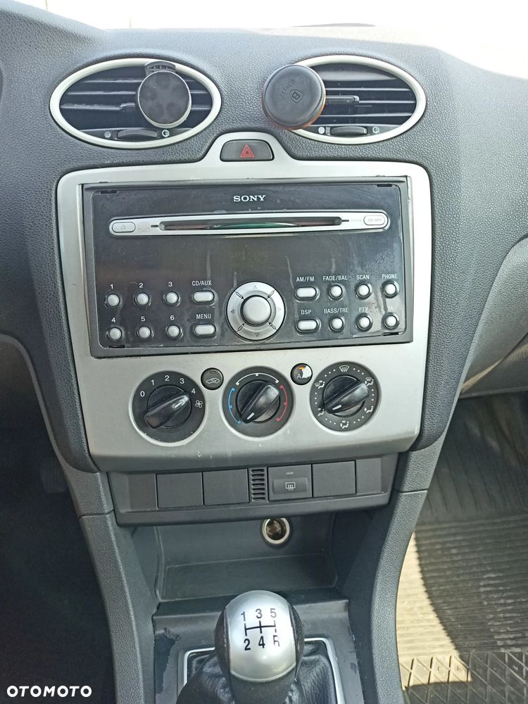 Ford Focus - 10