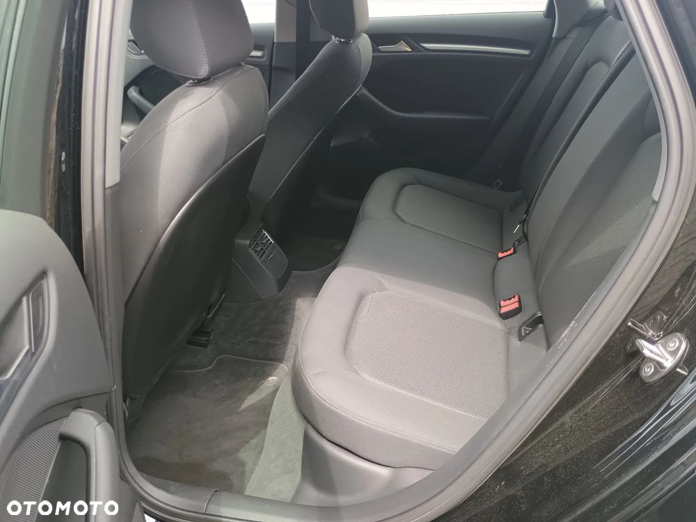 Audi A3 Sportback 30 TFSI - 9
