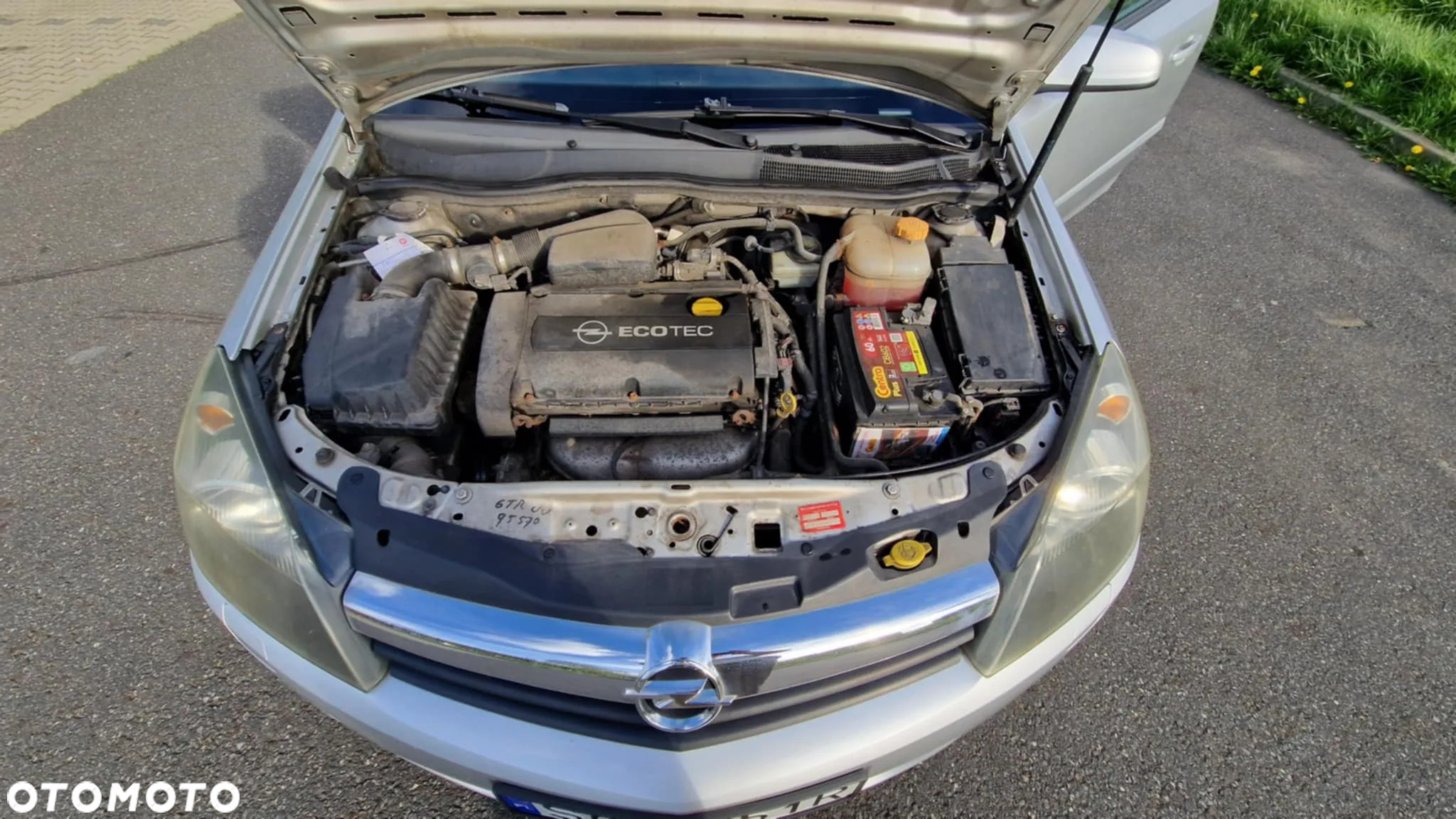 Opel Astra GTC 1.6 - 11