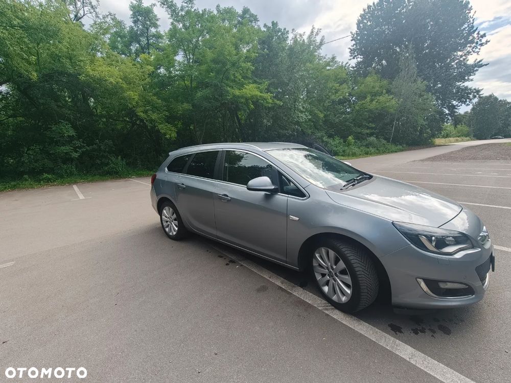 Opel Astra 1.4 T Cosmo EU6 - 4