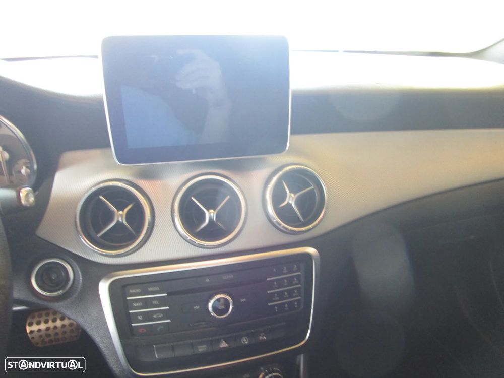 Mercedes-Benz CLA 200 (CDI) d 7G-DCT AMG Line - 29