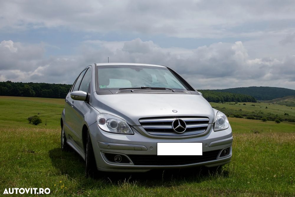 Mercedes-Benz EQB - 5