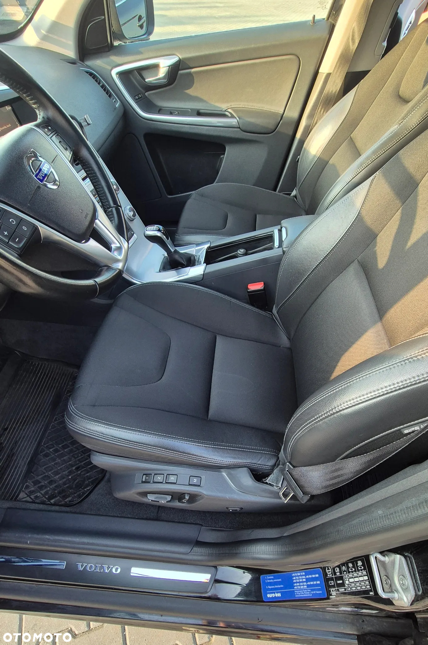 Volvo XC 60 D3 Momentum - 18