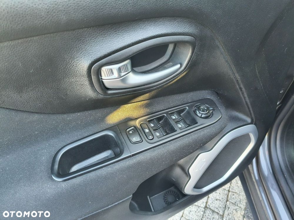 Jeep Renegade 1.6 E-TorQ Longitude FWD - 18