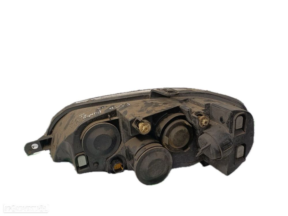 Farol Dto Fiat Punto (188_) - 2