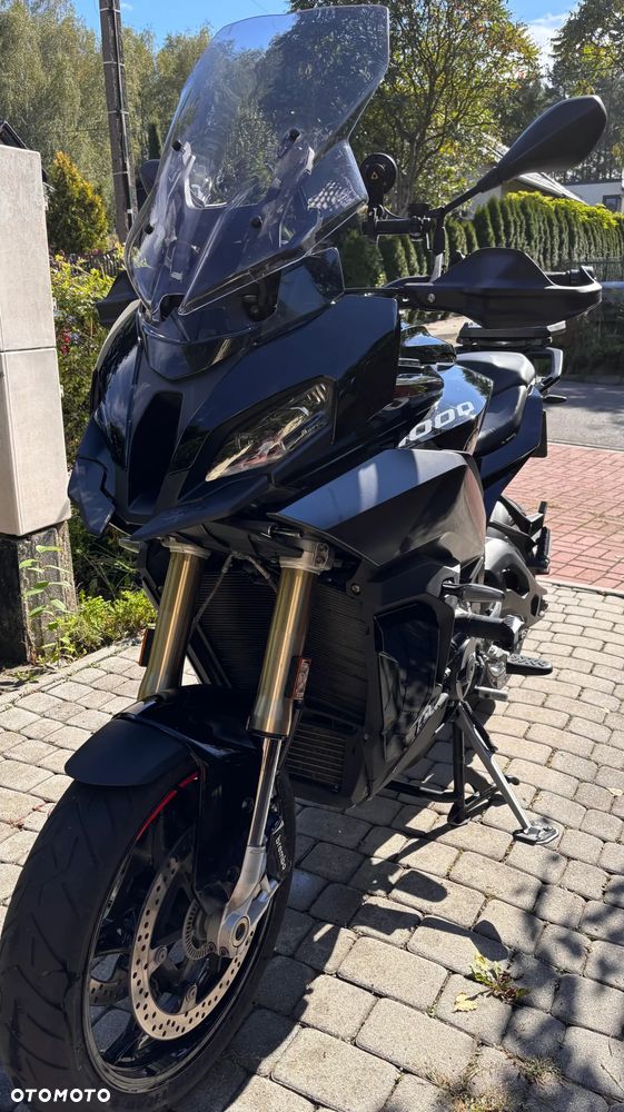 BMW XR - 18
