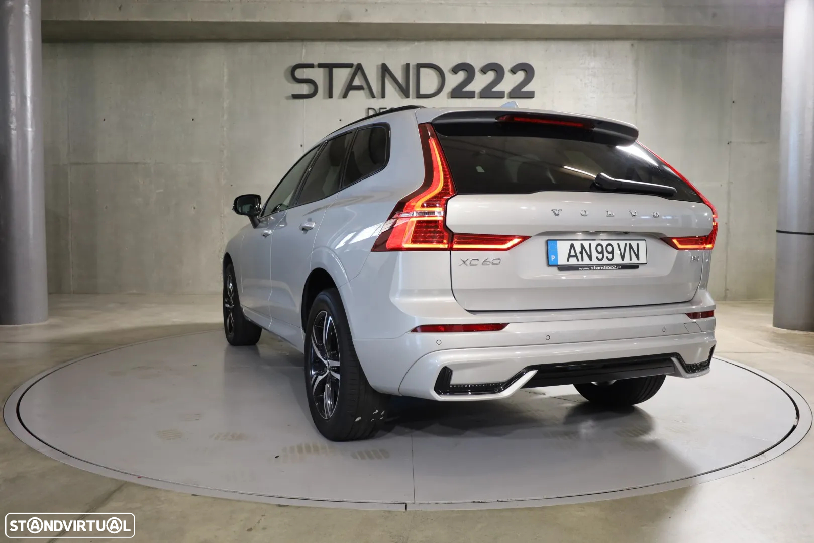 Volvo XC 60 2.0 B4 Plus Dark - 7