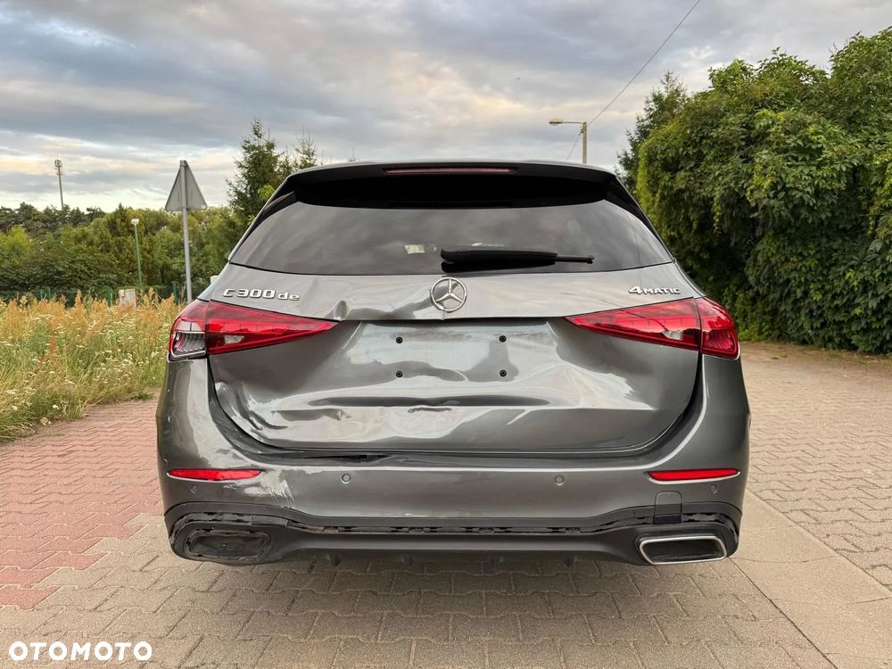 Mercedes-Benz Klasa C 300 de 4Matic 9G-TRONIC Edition AMG Line - 19