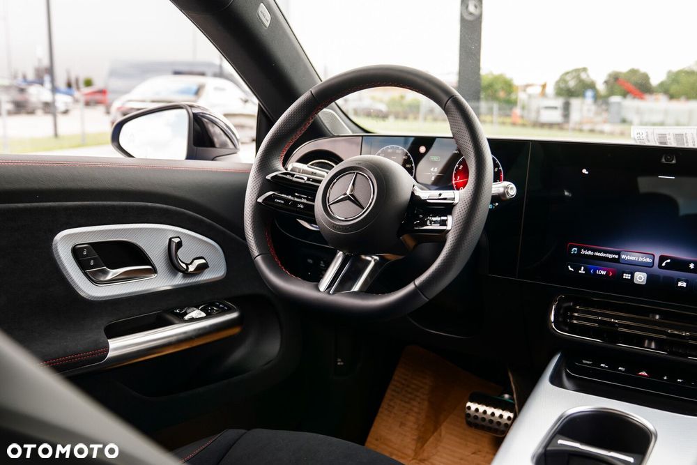 Mercedes-Benz CLA - 16