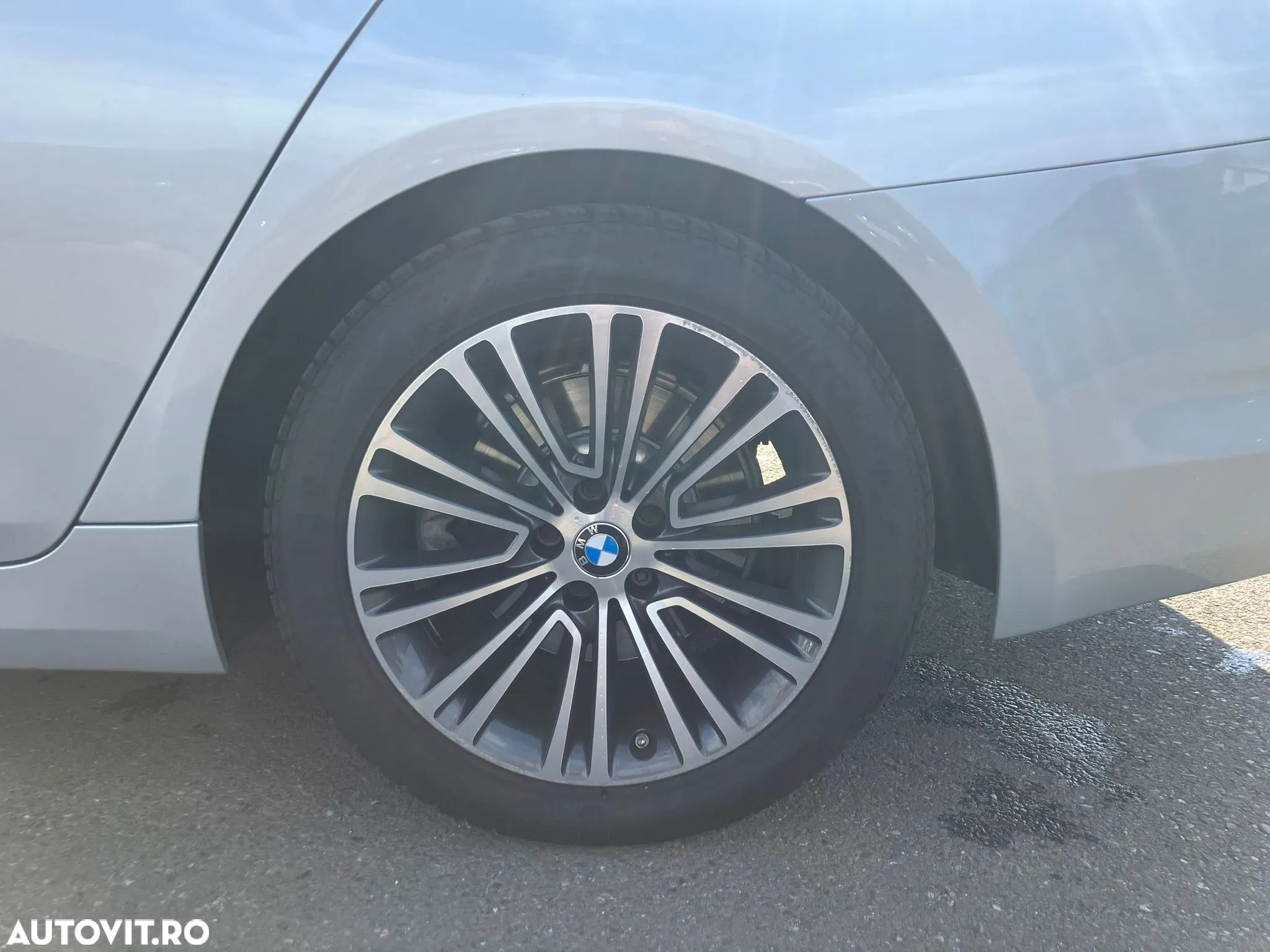 BMW Seria 5 520d AT - 24