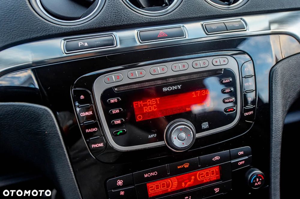 Ford S-Max - 28