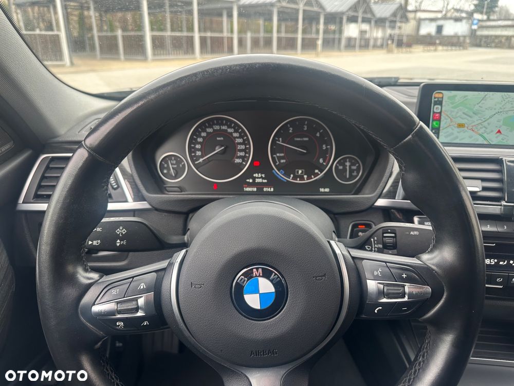 BMW Seria 3 320d Luxury Line - 26