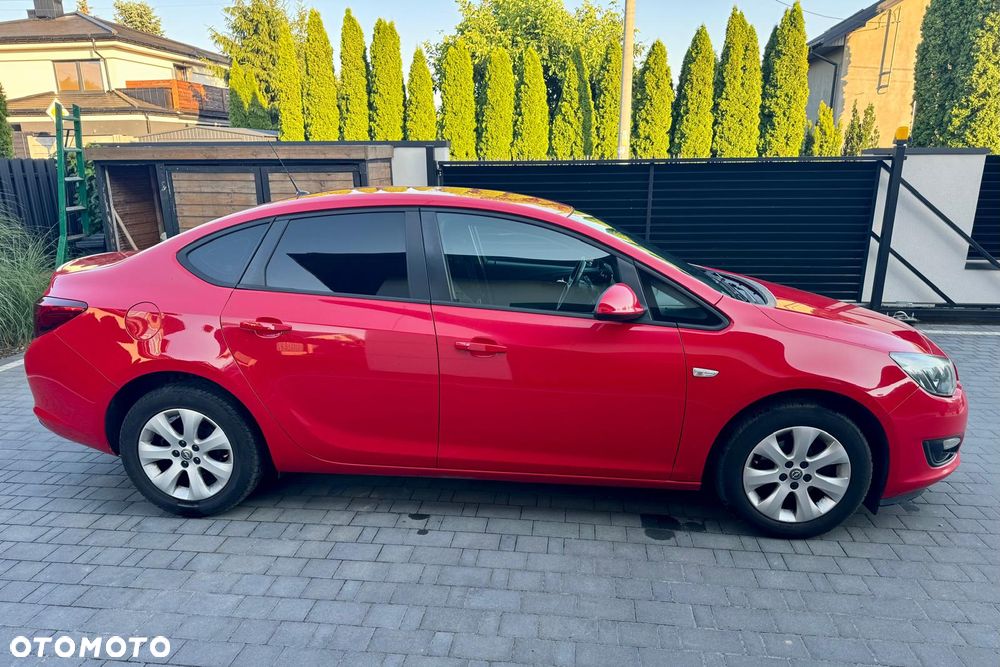 Opel Astra 1.4 T Active - 4