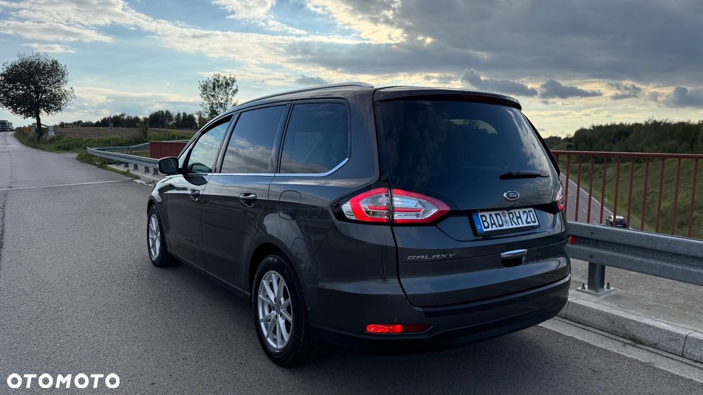 Ford Galaxy 2.0 EcoBlue Twin-Turbo Titanium - 4
