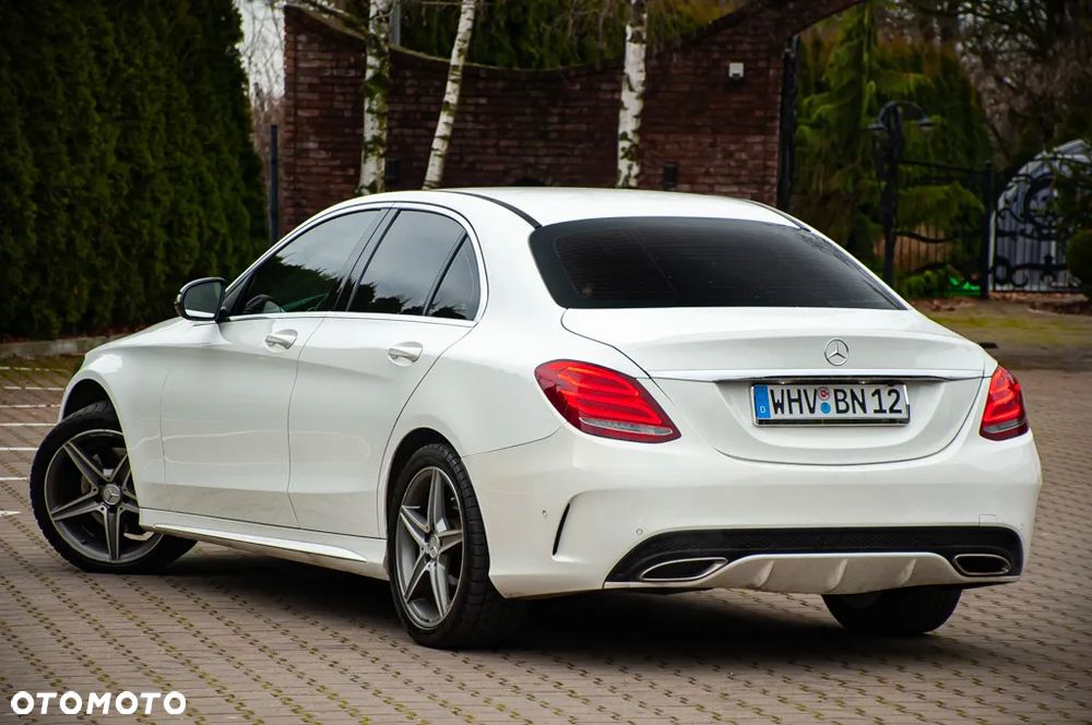 Mercedes-Benz Klasa C 200 7G-TRONIC AMG Line - 23